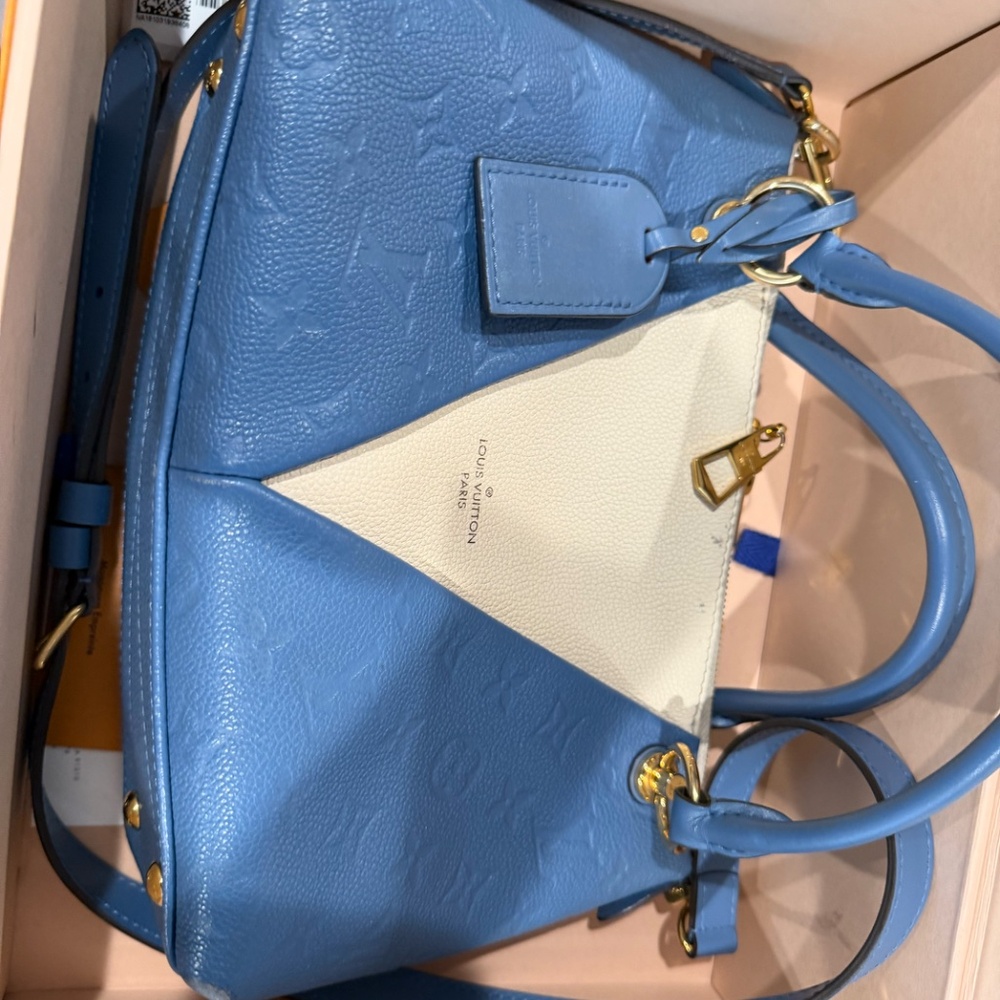 Louis Vuitton - Picture 12 of 16